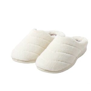 NWT Dearfoams Soft White Machine Washable Indoor / Outdoor Slippers